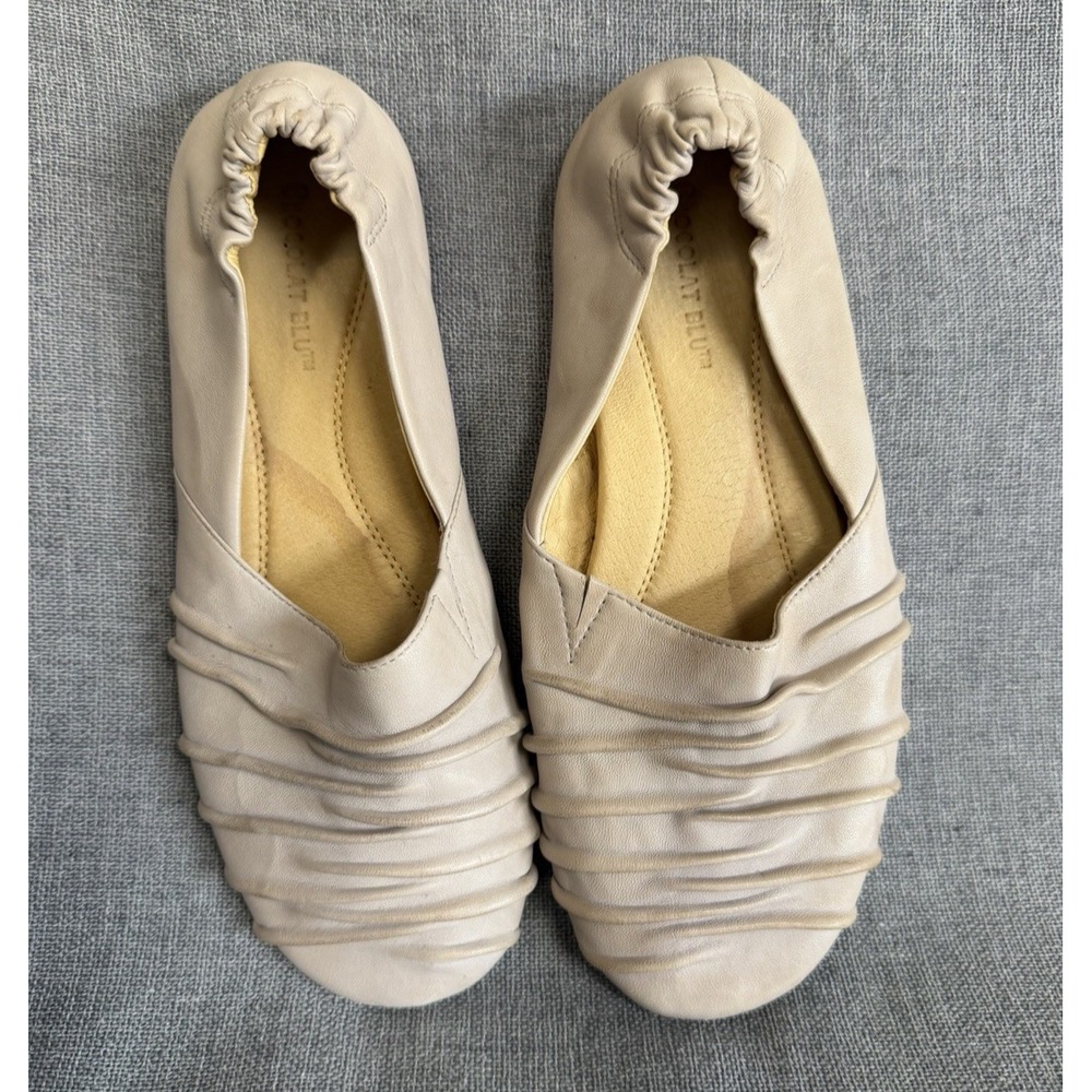 Chocolat Blu Caro Women's 7.5 Pleated Flat Ballet Leather Shoes Beige